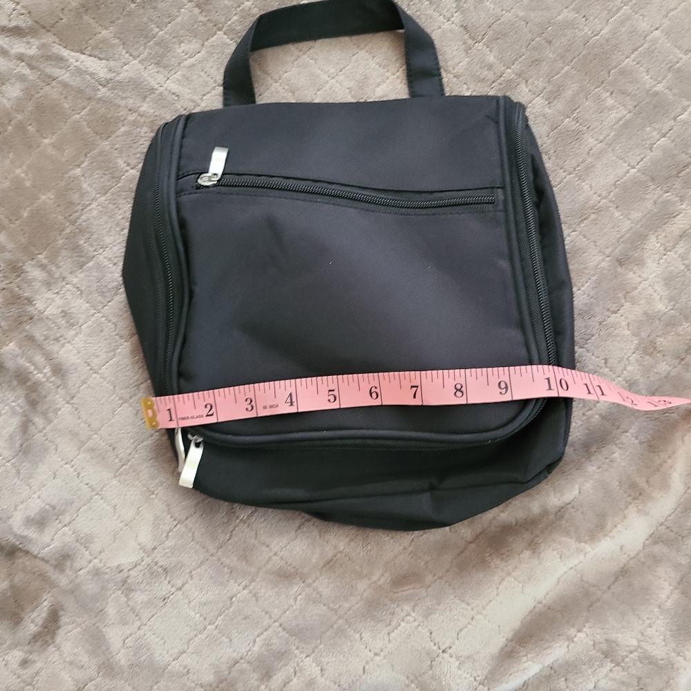 Hanging Toiletries Bag - Picture 2 of 4
